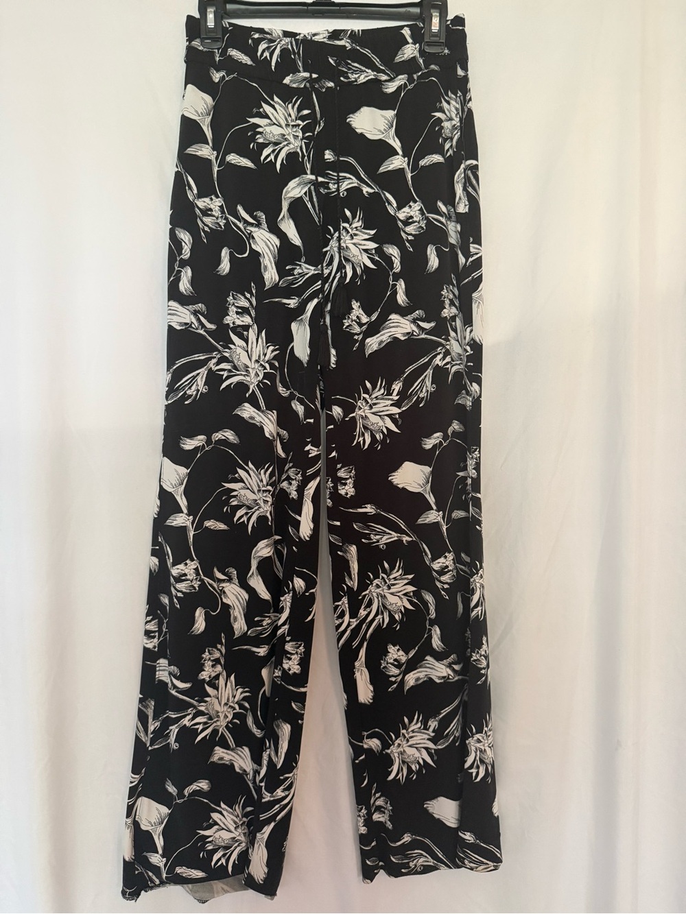 White House Black Market Black and White Floral Wide-Leg Pants